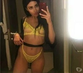 Female Escort — 3 / 5
