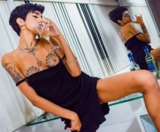 Lunna Bella — 2 / 9