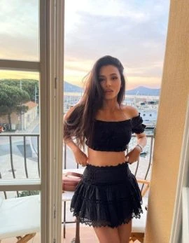 Prettysury, Escort, Paris