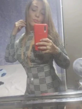 Mirella Macedo — 4 / 5