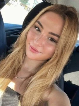 Lola, Escort, Istanbul