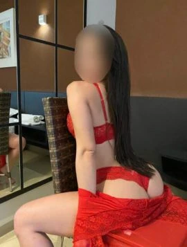 Bianca Castro — 4 / 5