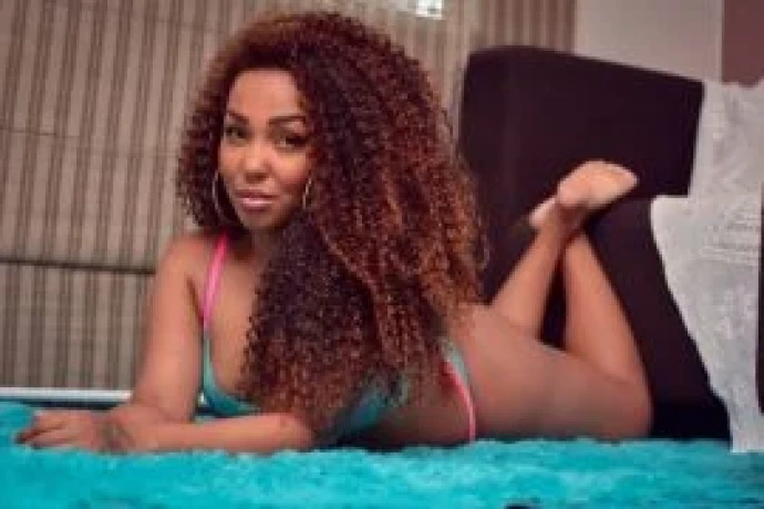 Valeska Reis — 4 / 9