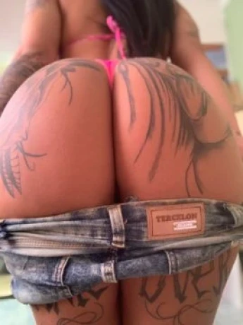 Letícia Tavares — 3 / 5