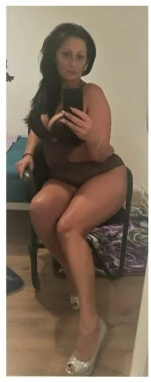Female Escort — 3 / 7