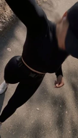 Melina Eleven — 2 / 9