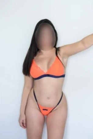 Rafaella Santos — 4 / 5