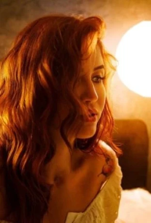 Jessica Almeida — 4 / 5