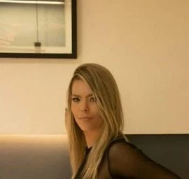 Bianca — 5 / 9