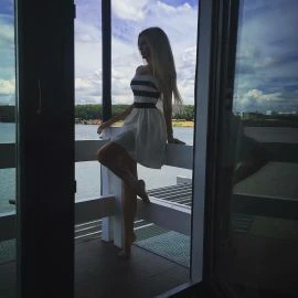 Nika, Escort, Milan