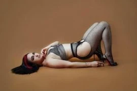 Sara — 2 / 4