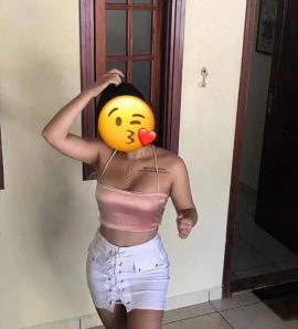 Larissa Prata — 3 / 8