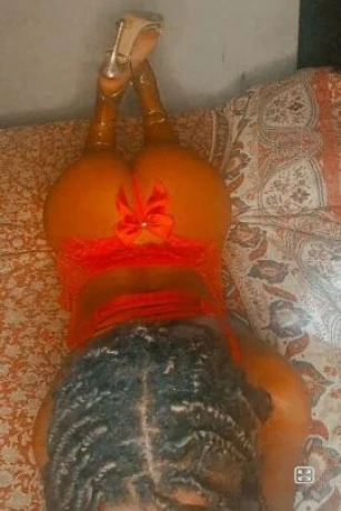 Mia Schultz — 1 / 5