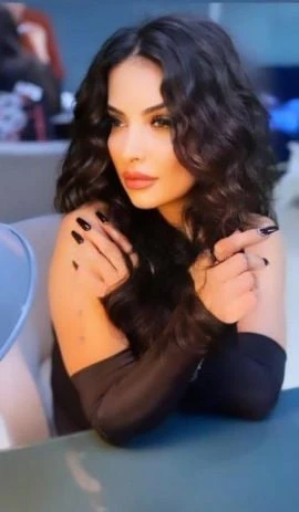 Alina — 2 / 7
