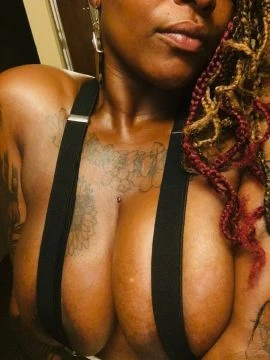 Mistress Sheea — 2 / 4