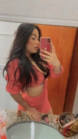 Hellen Vasconcelos — 4 / 5