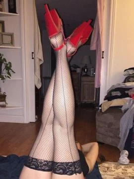 Laura — 4 / 7