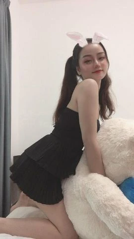 Anna — 7 / 9