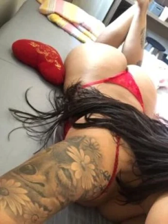 Beatriz Caroline — 2 / 9