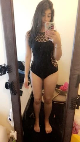 Pooja — 3 / 6