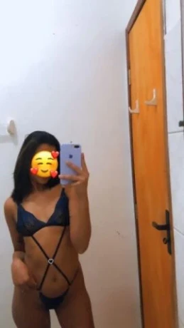 Mary Silva — 1 / 4