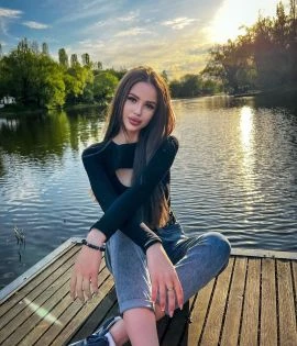 Yana — 3 / 8