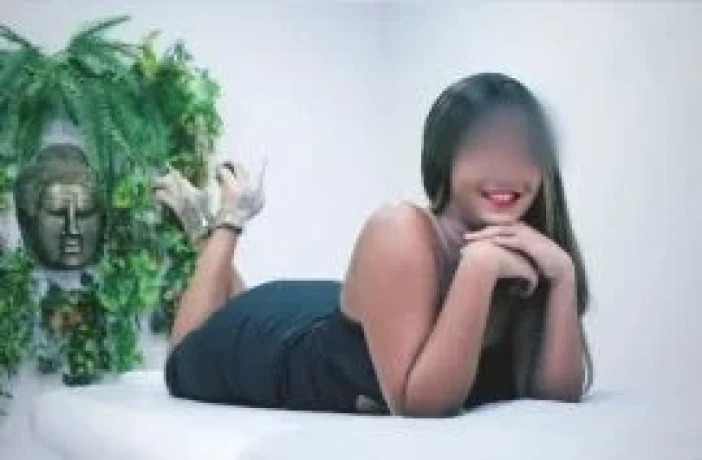 Laura Souza — 2 / 5