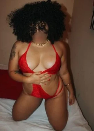 Lara Ricci — 8 / 9