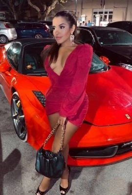 Bia Fonttana — 2 / 9