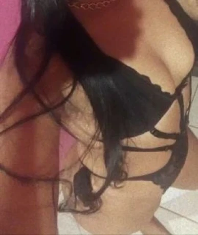 Mickaelly Santos — 3 / 4