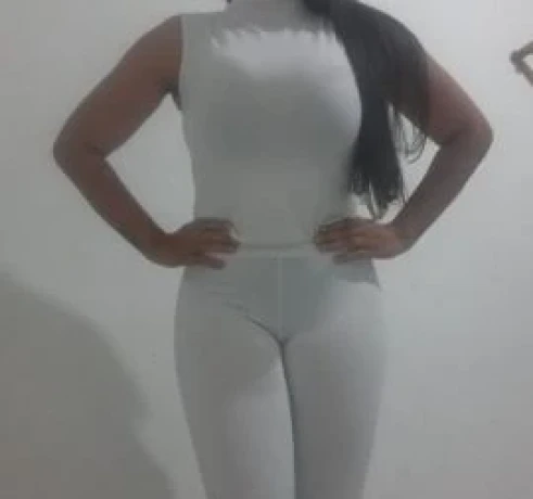 Natália Lee — 4 / 5