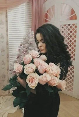 Lana — 3 / 5