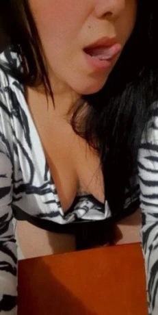 Lorena Vasconcelos — 4 / 5