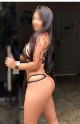 Isabela Leão — 6 / 9