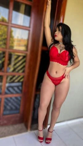 Luna Reis — 2 / 5