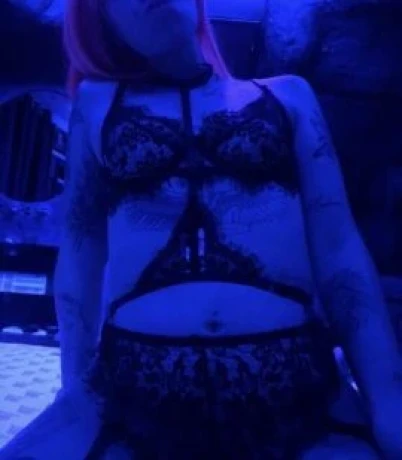 Lari Alves — 1 / 5