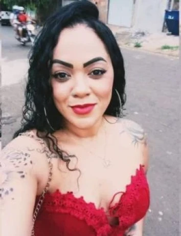 Larissa Vic — 5 / 6