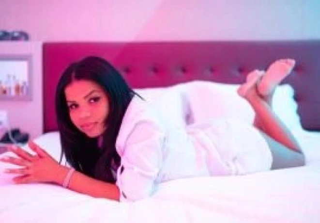 Stéfani Loureiro — 3 / 4