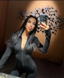 Viola, Escort, Prague