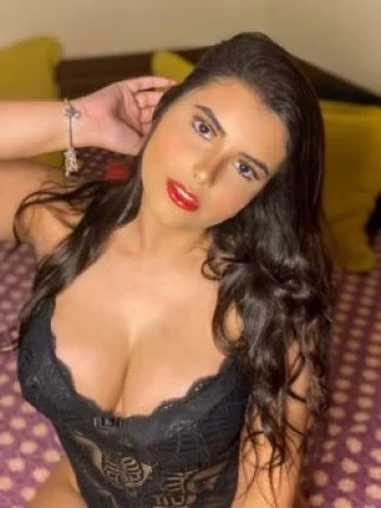 Jhenifer Kelly — 5 / 6