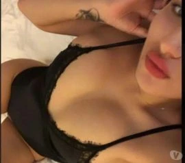 Selena — 2 / 4