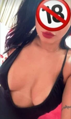 Flávia Bueno — 2 / 5