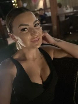 Rebekka — 6 / 9