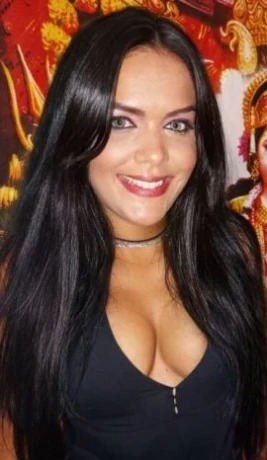 Melissa Tavares — 7 / 9