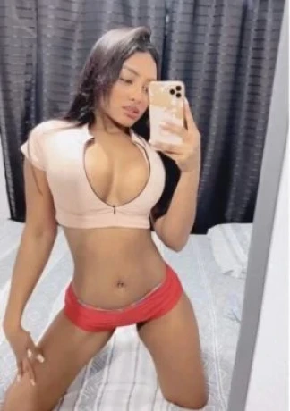 Sofia Andrade — 3 / 5