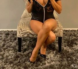 Female Escort — 4 / 5