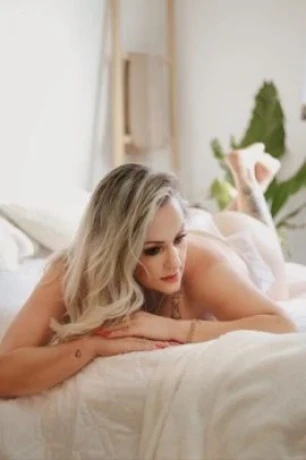 Mel Lisboa — 4 / 7