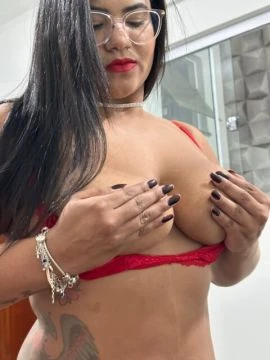 Laysla Mel — 4 / 5