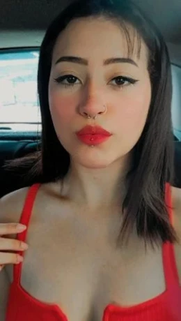 Laryssa Bitencourt — 4 / 5
