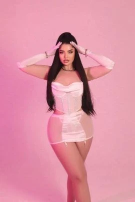 Alina — 6 / 9